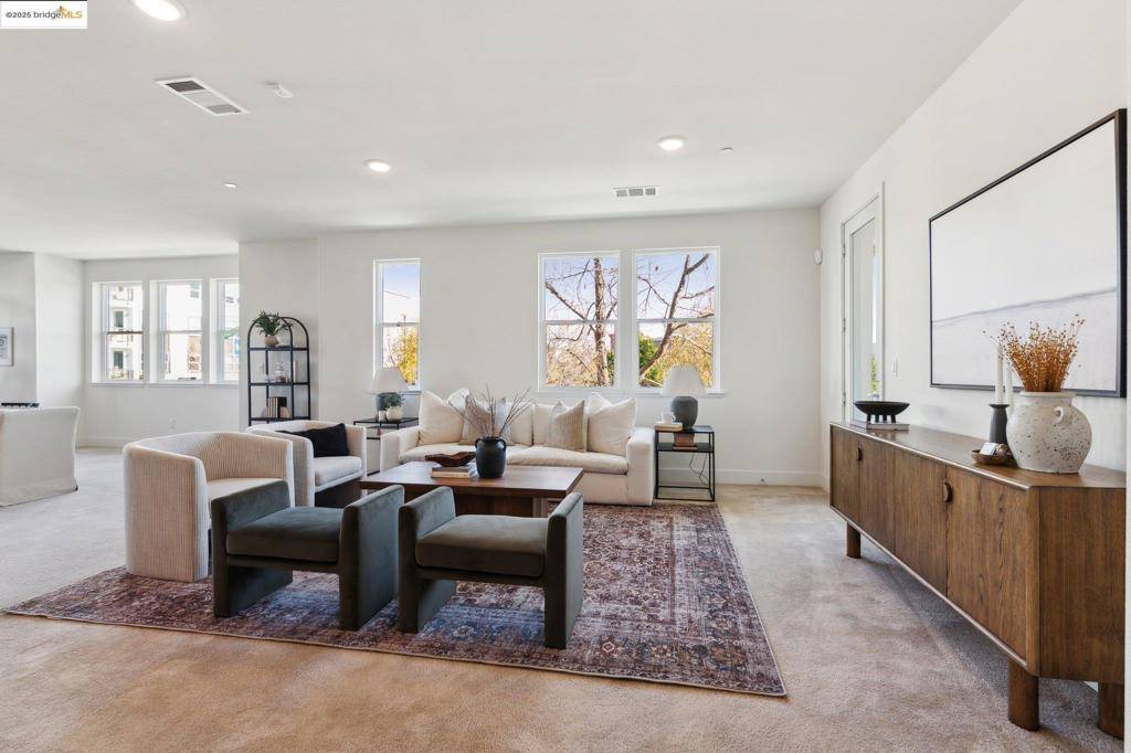 Alameda, CA 94501,2795 5Th St