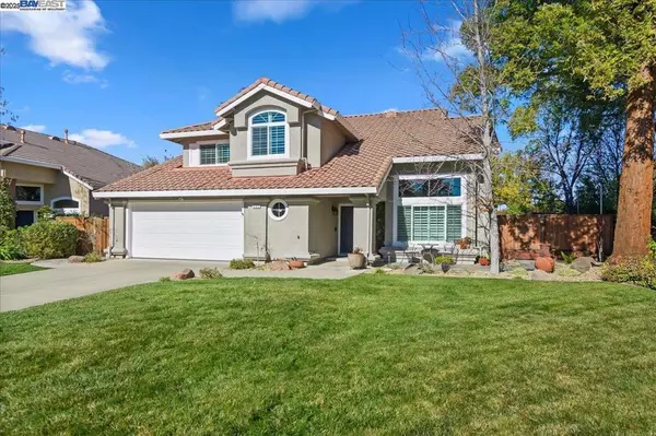 905 Lucerne St, Livermore, CA 94551