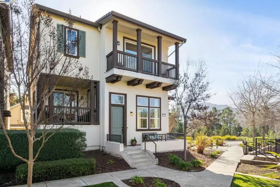 2 HAZEL TREE RDG, Orinda, CA 94563