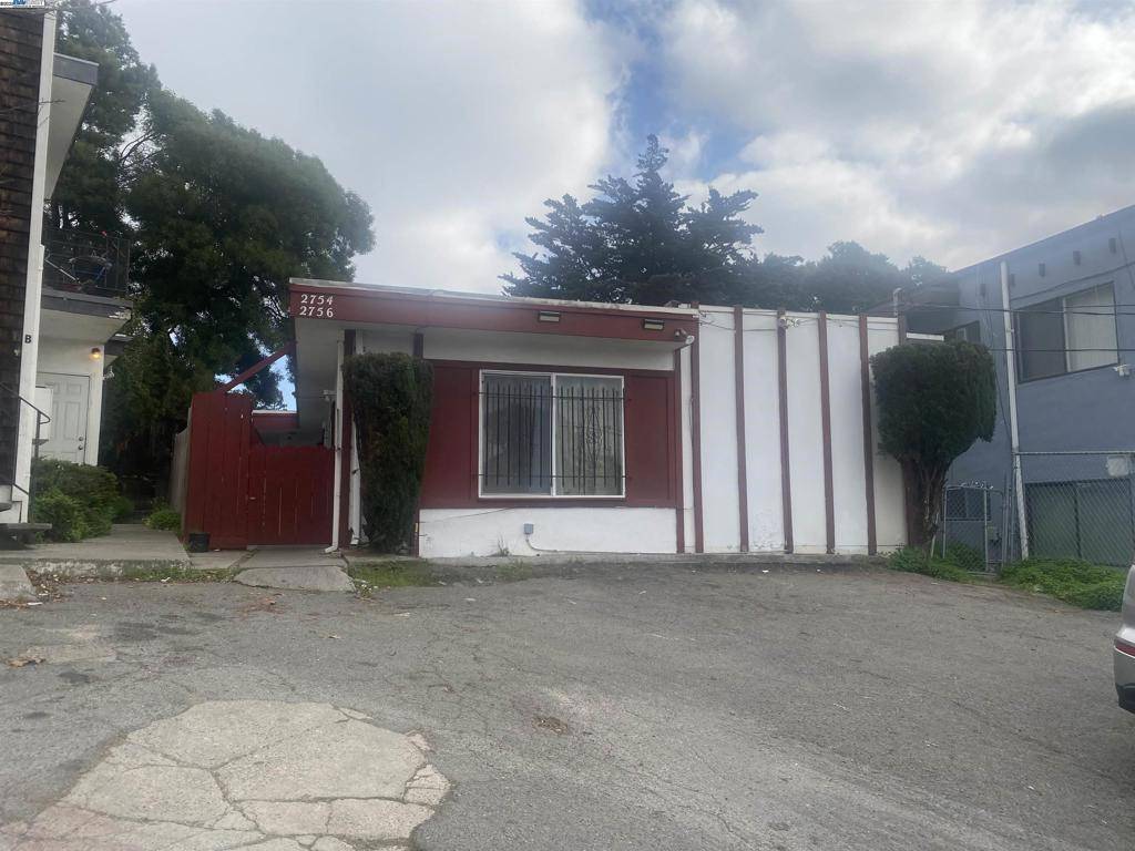 2754 Garden St, Oakland, CA 94601-1314