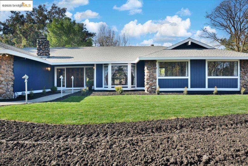 Danville, CA 94506,1610 Lawrence Rd