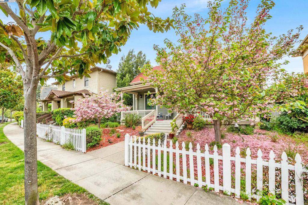 Hercules, CA 94547,1166 Taraya Terrace