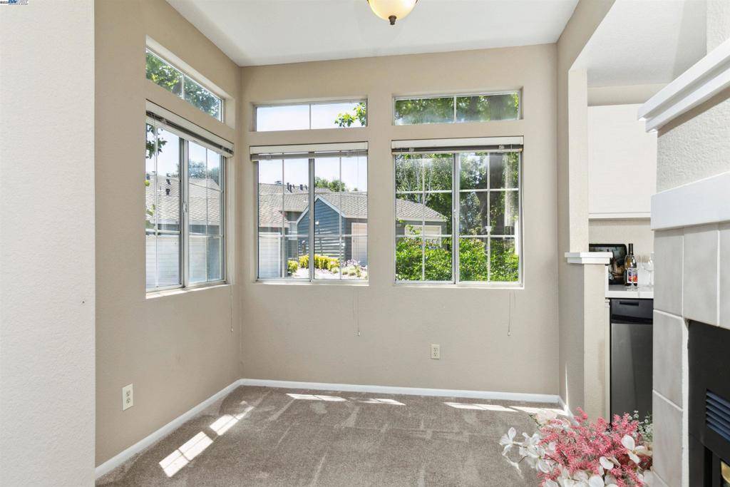 Pleasanton, CA 94588,8170 Mountain View Dr #G