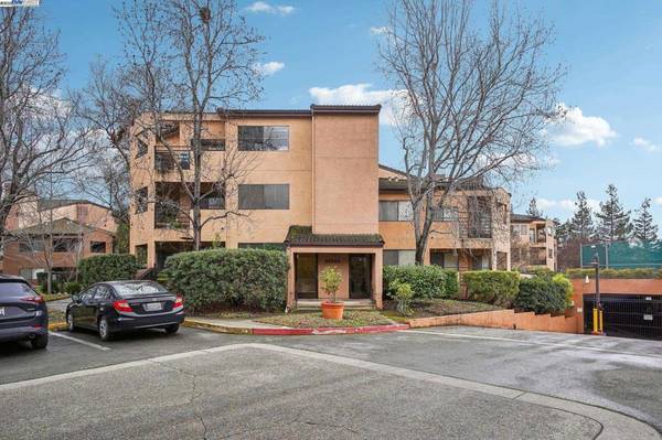 39149 Guardino Dr #150, Fremont, CA 94538