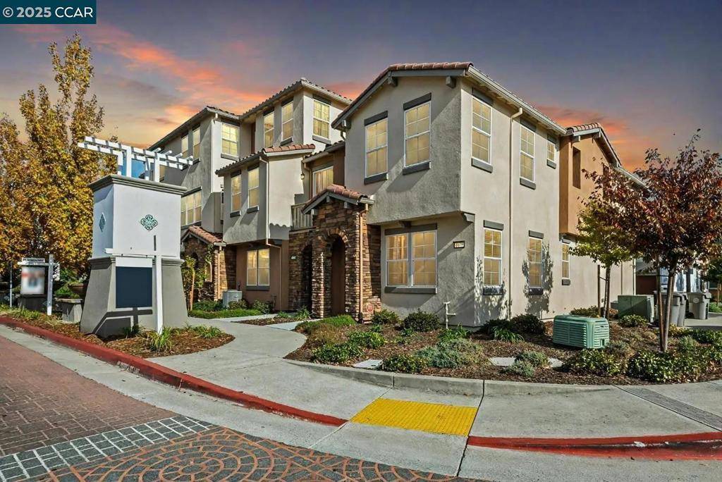 4470 Louvre Ln, Sacramento, CA 95834