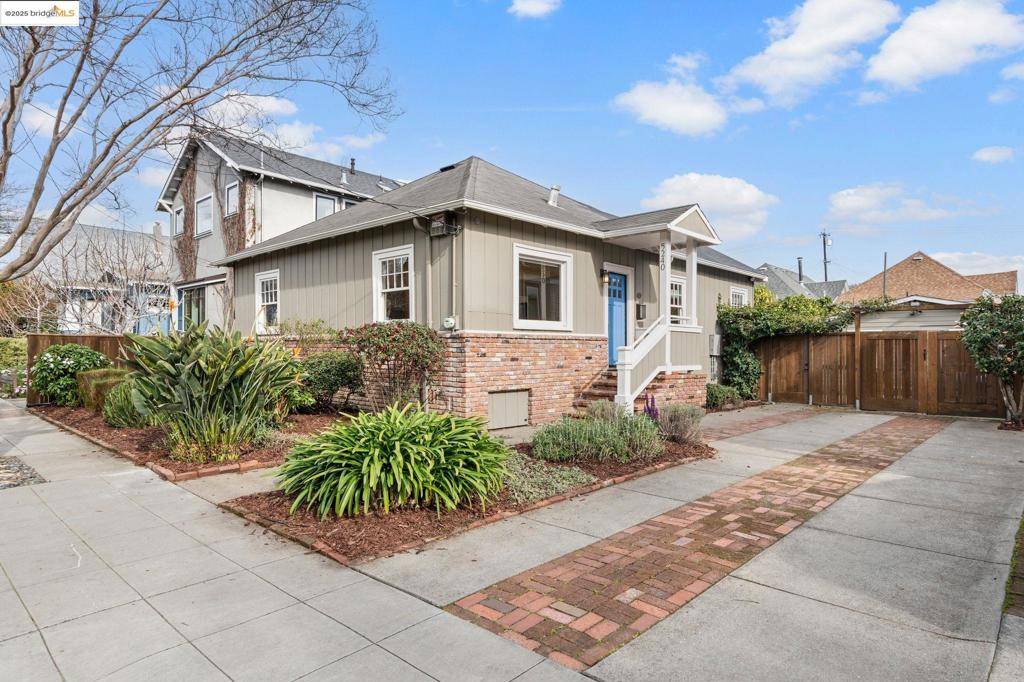 5240 Locksley Ave, Oakland, CA 94618