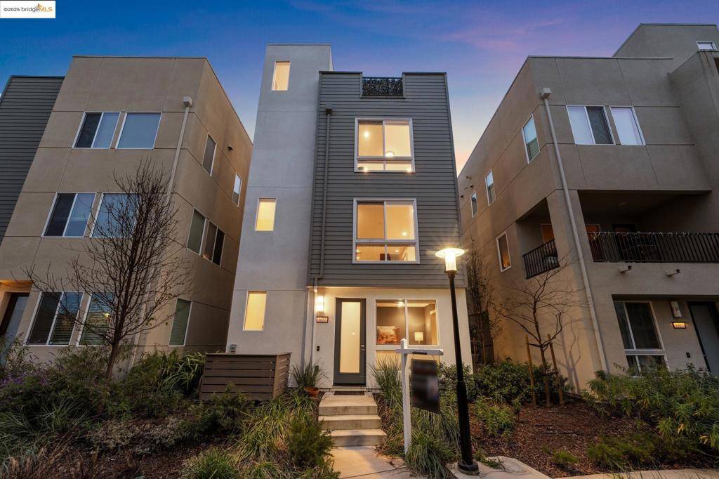 1637 Harbor Lights Rd, Richmond, CA 94804