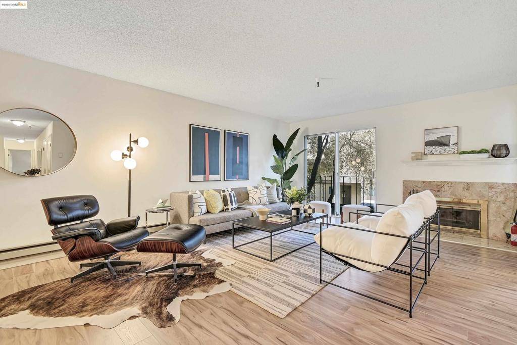601 Leahy #104, Redwood City, CA 94061