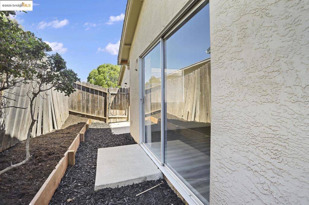 Antioch, CA 94509,1727 Linden Way