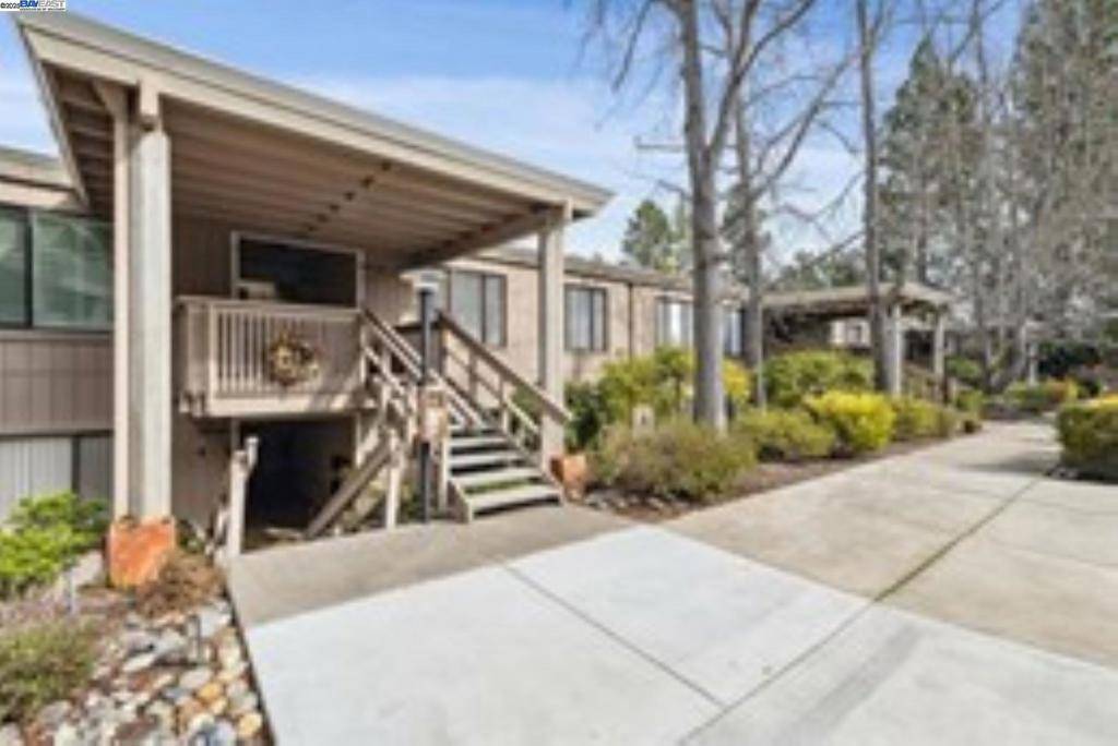 1508 Canyonwood Ct #3, Walnut Creek, CA 94595