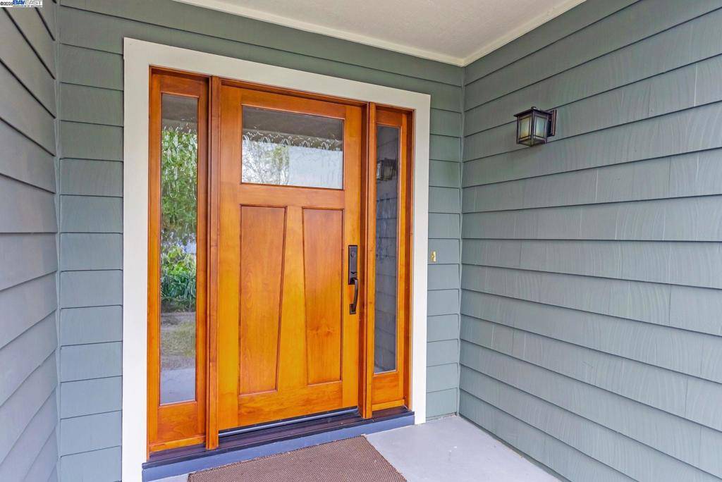 Castro Valley, CA 94552,18651 E Cavendish Dr