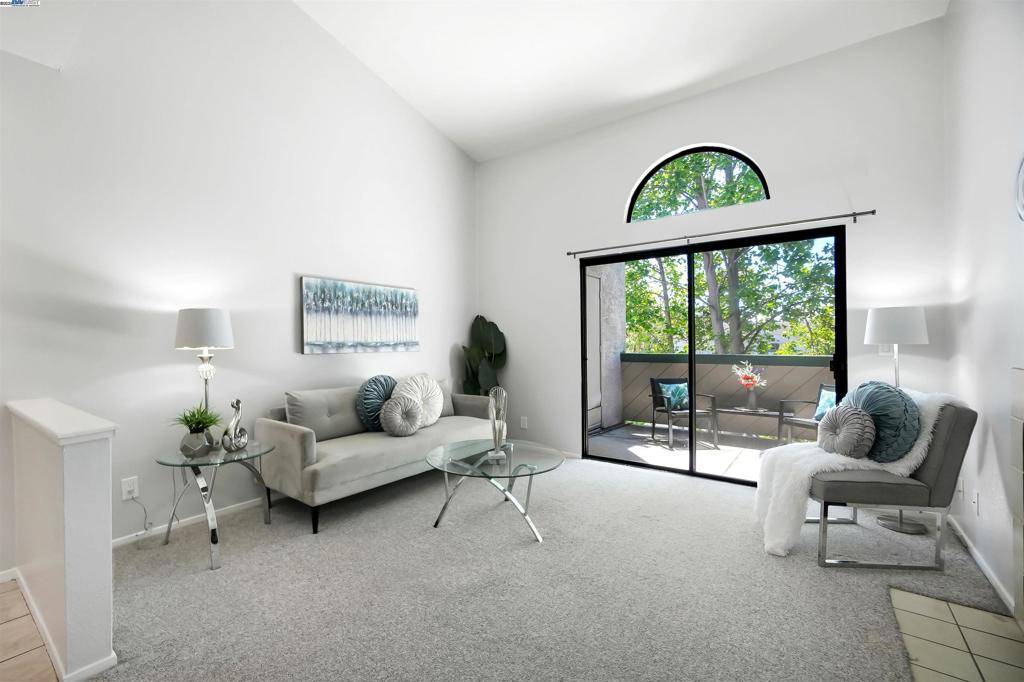 Hayward, CA 94545,25850 Kay Ave #334
