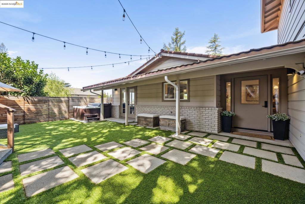Oakland, CA 94611,6605 Ascot Dr.