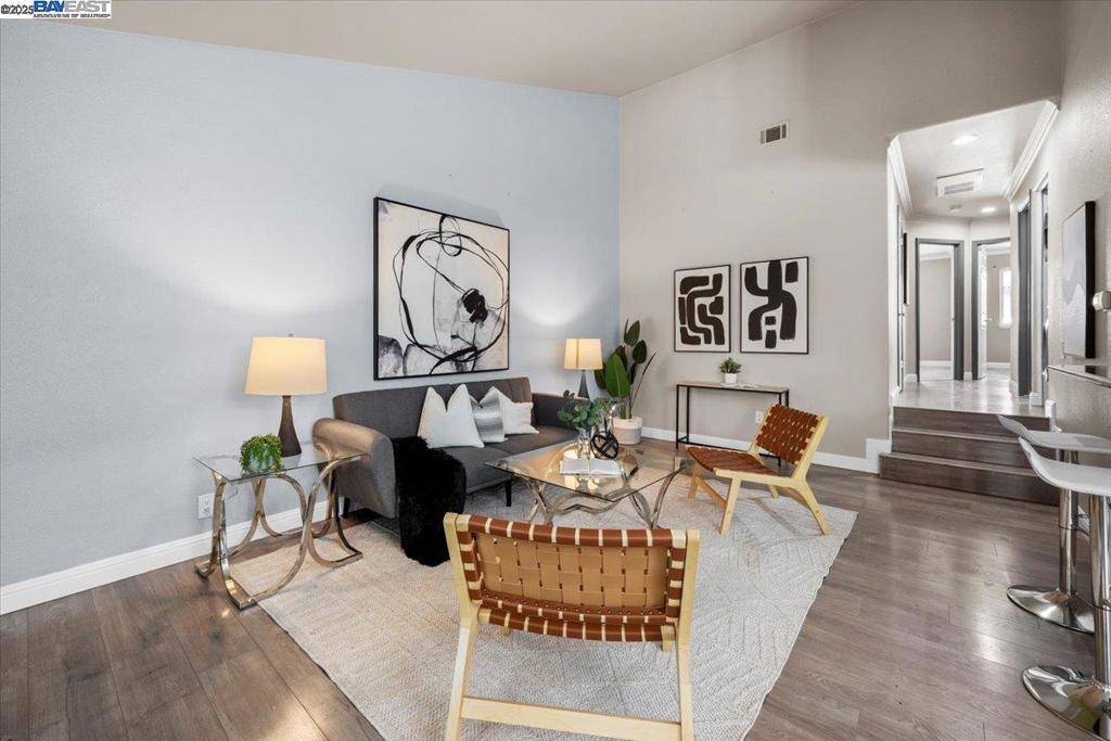 San Jose, CA 95111,283 KenBrook Cir