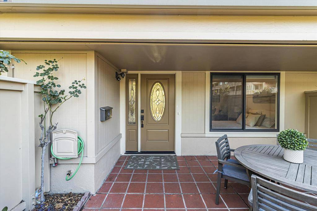 Walnut Creek, CA 94595,3001 Golden Rain Rd #3