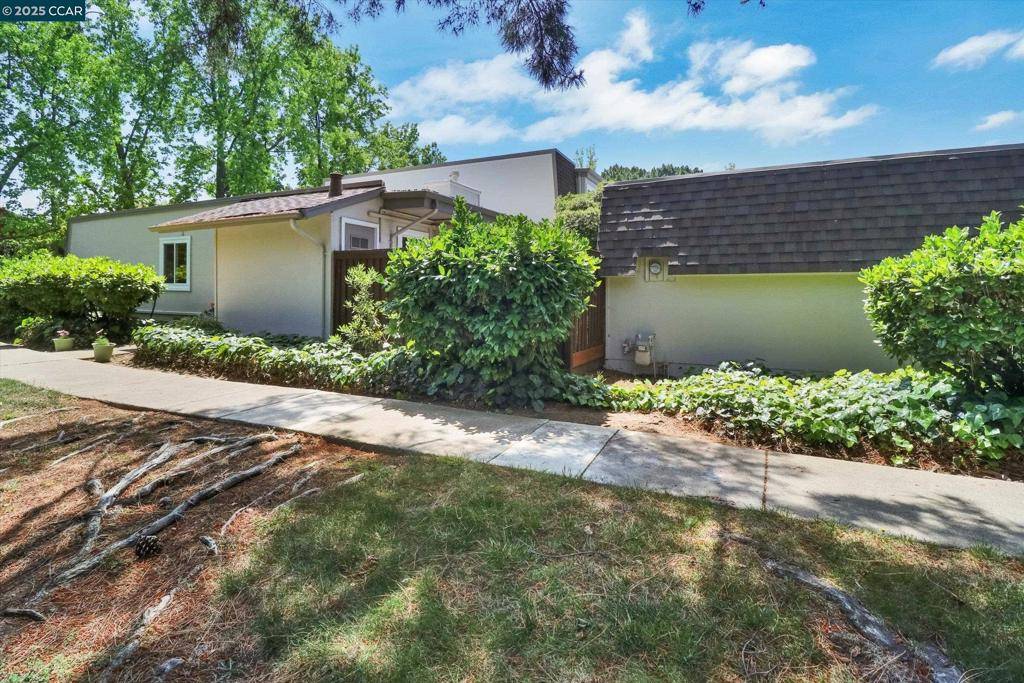 Concord, CA 94521,1598 Schenone Ct #G
