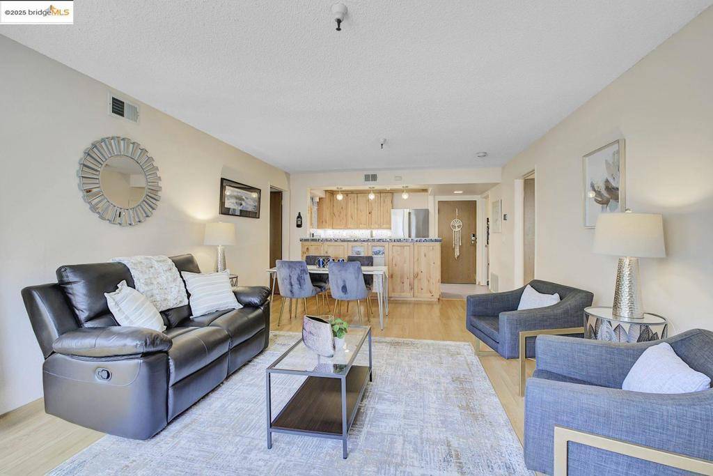 Albany, CA 94706,545 Pierce St #3002