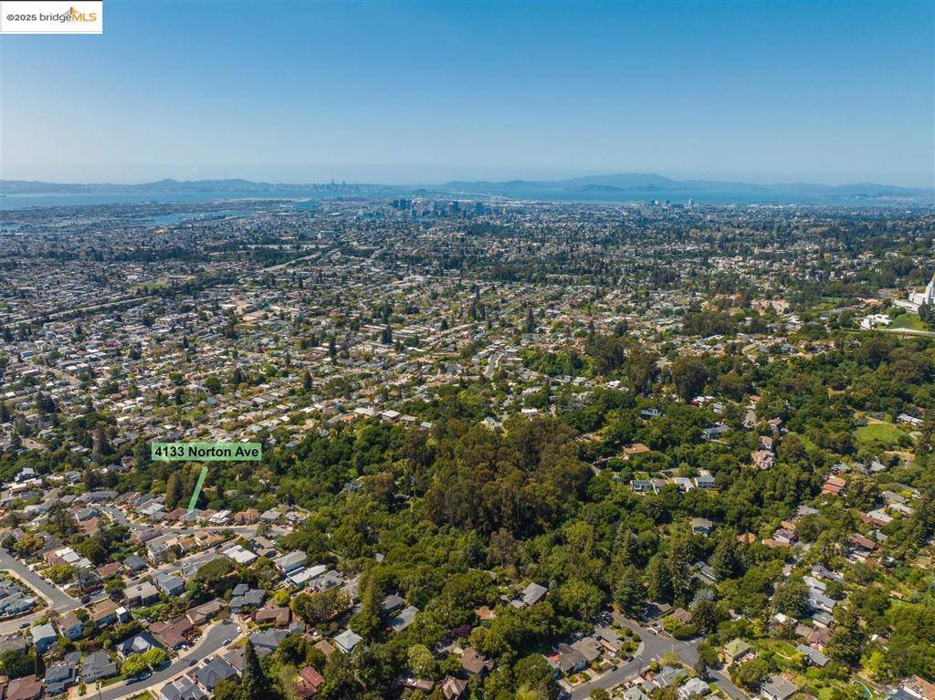Oakland, CA 94602,4133 Norton