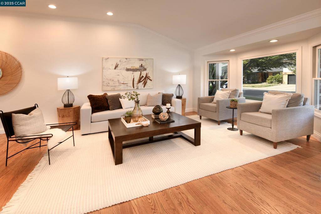 Lafayette, CA 94549,683 Wee Donegal