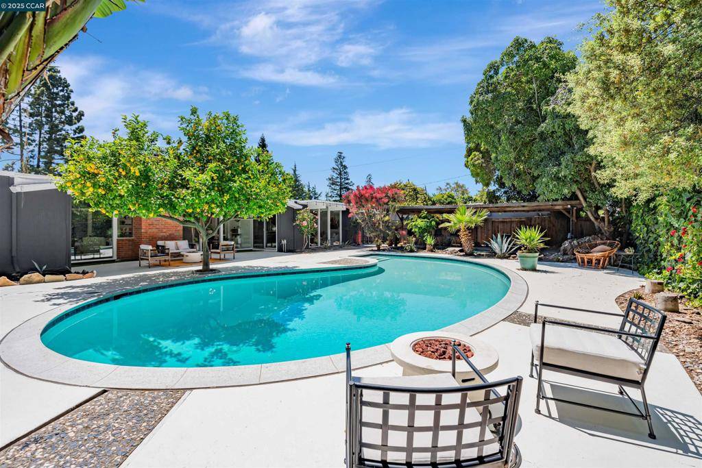 Concord, CA 94518,1243 Lancashire Dr