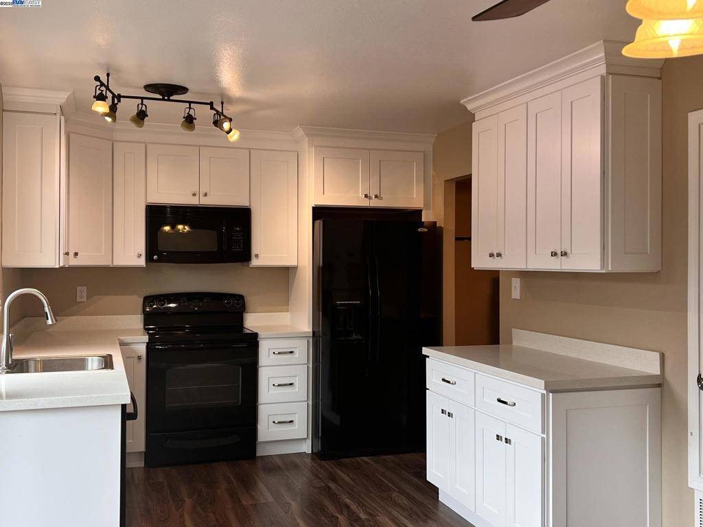 Pleasanton, CA 94588-4201,4446 Seminole Way
