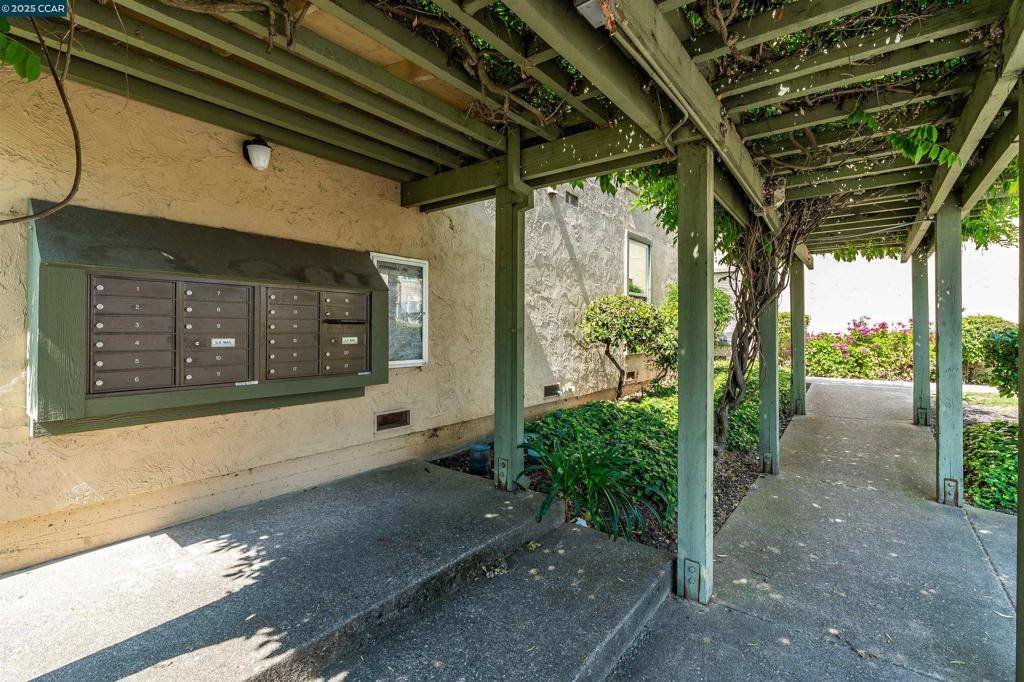 Concord, CA 94520,1851 Harrison St #6