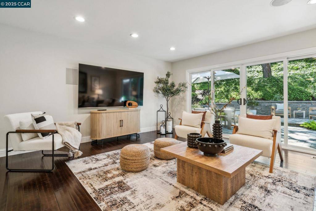 Walnut Creek, CA 94596,2533 Dapplegray Ln