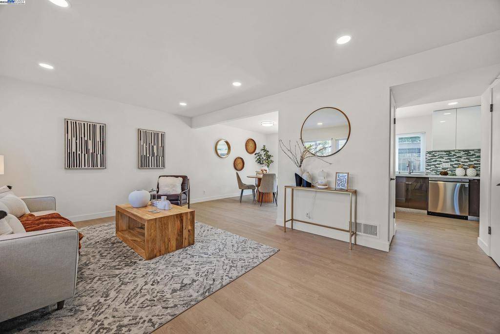 Fremont, CA 94536,4672 Balboa Way