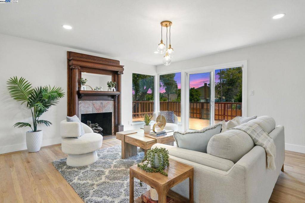 El Sobrante, CA 94803,3115 Deseret Dr