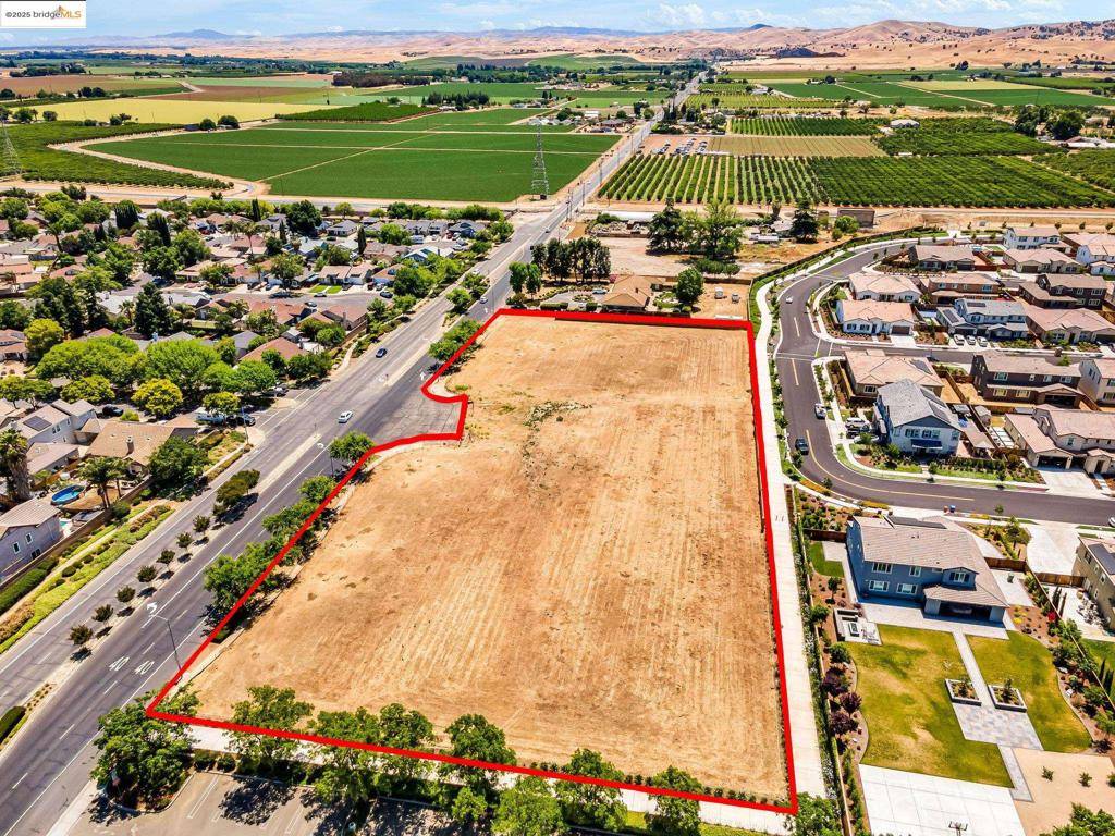 Brentwood, CA 94513,Walnut Blvd