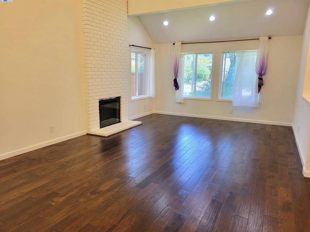 Castro Valley, CA 94552,17089 Columbia Dr