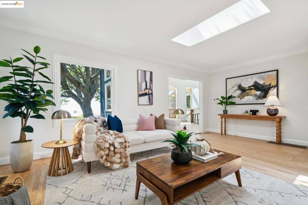 Berkeley, CA 94708,716 Cragmont Ave