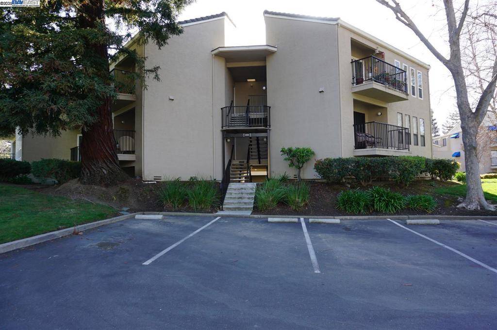 Fremont, CA 94538,39495 Albany Cmn #C