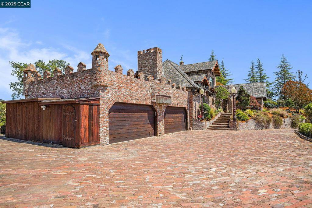 Alamo, CA 94507,176 Mountain Canyon Ln