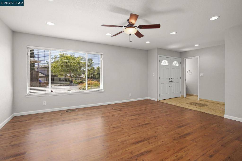 Martinez, CA 94553,89 Cormorant Court