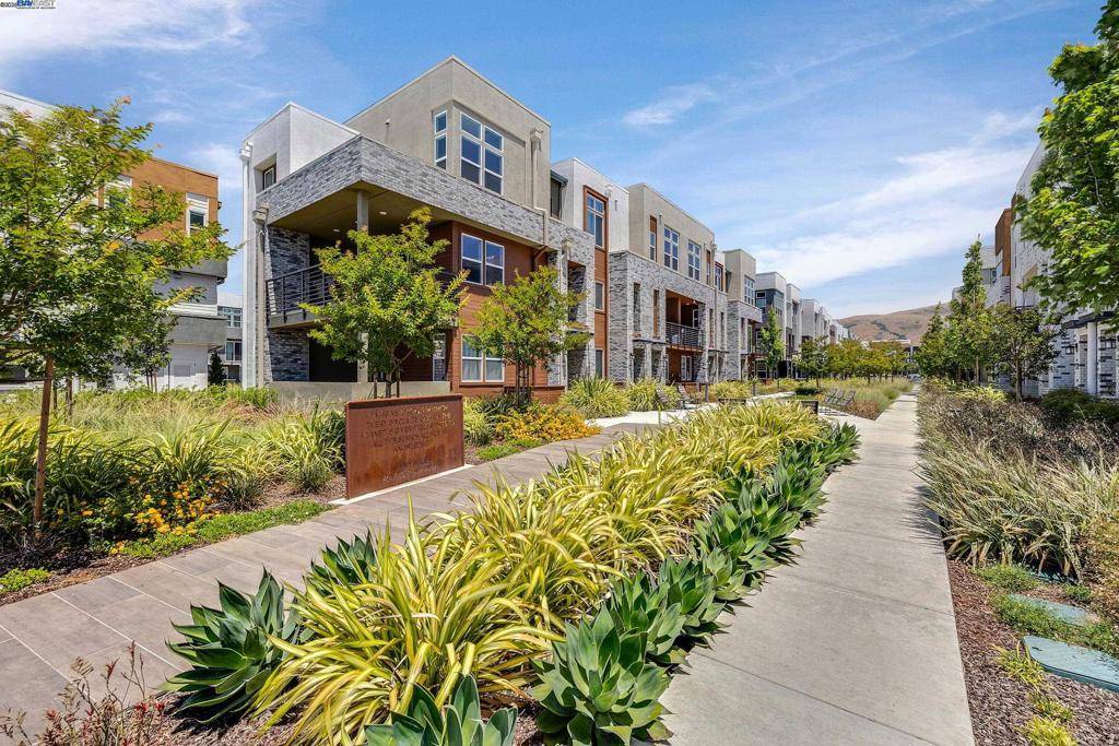 Fremont, CA 94538,3704 Silicon Common