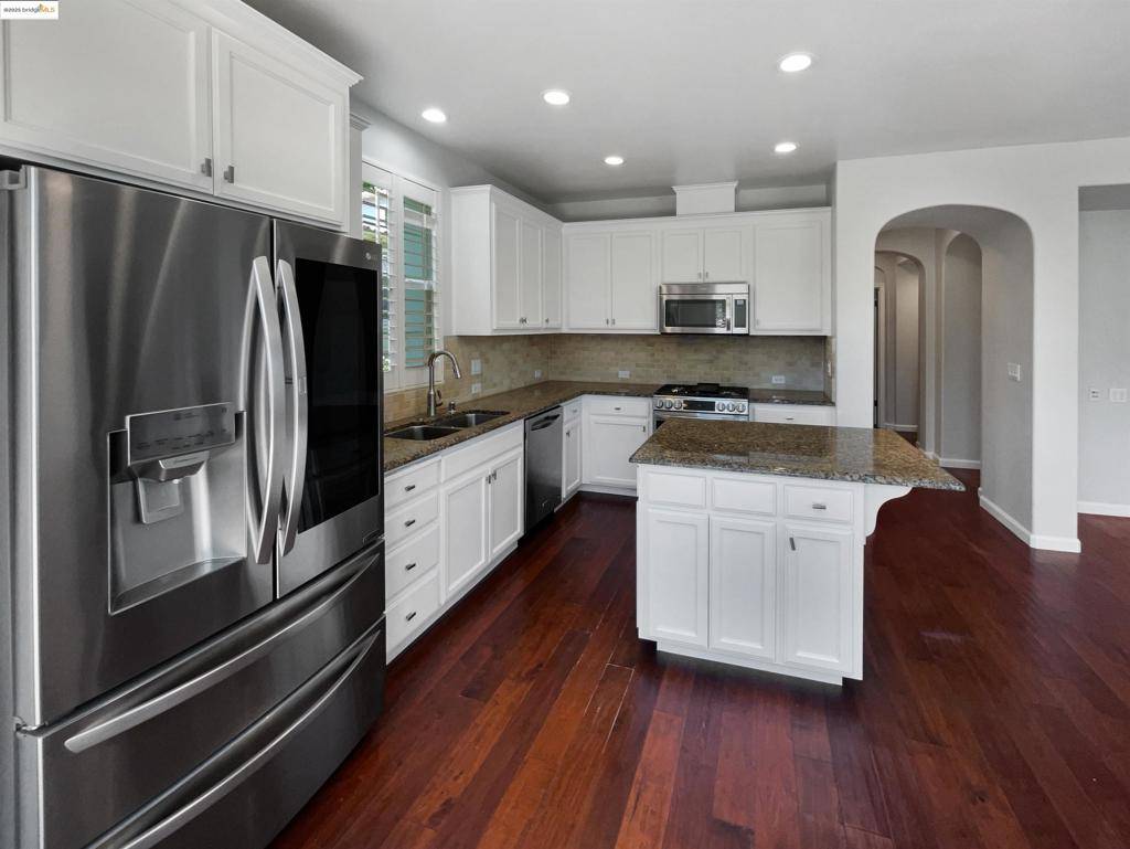 San Ramon, CA 94582,3221 Browntail Way