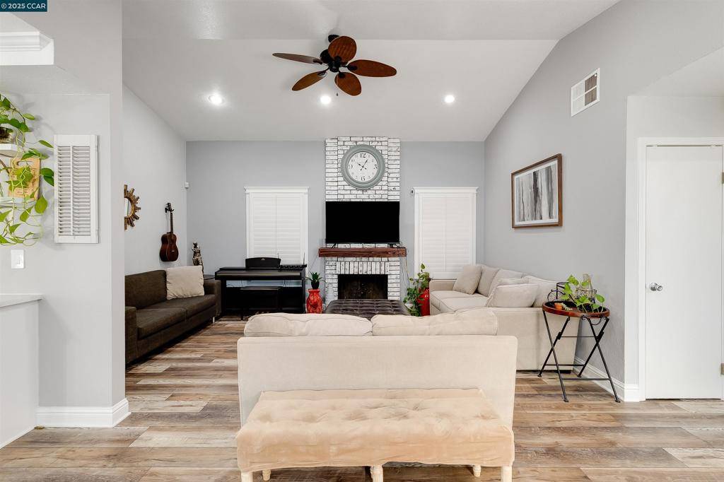 Pittsburg, CA 94565,2201 Glenmount Dr