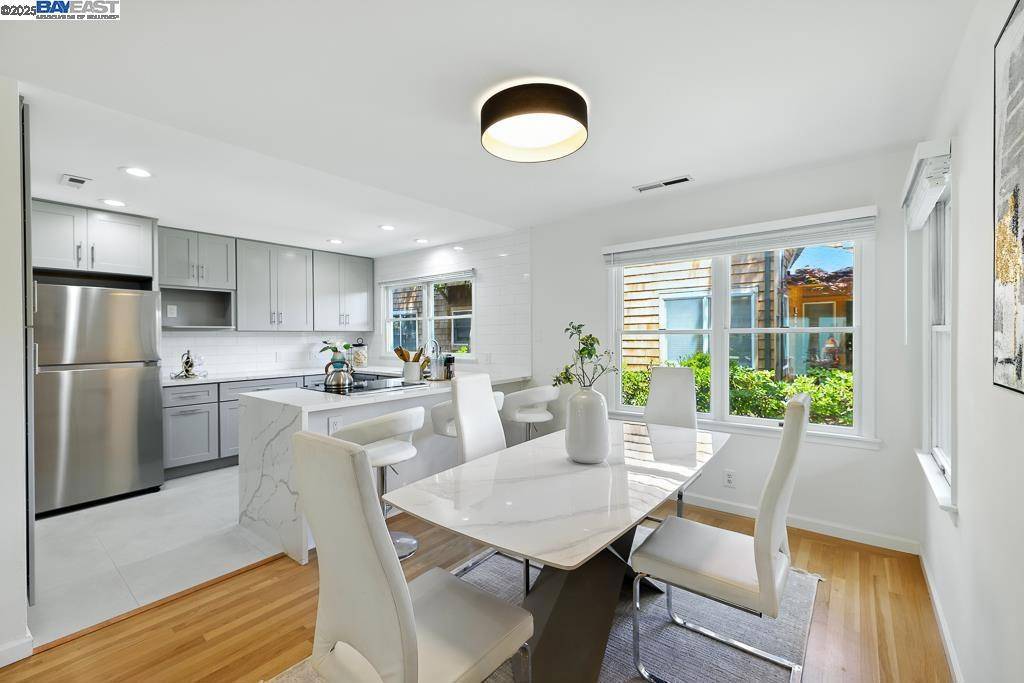 Alameda, CA 94502,357 Centre Ct