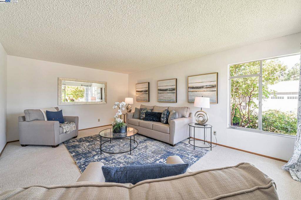 Pleasanton, CA 94566,801 E Angela St
