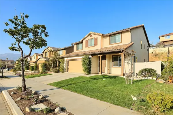 Sylmar, CA 91342,13122 Hummingbird LN