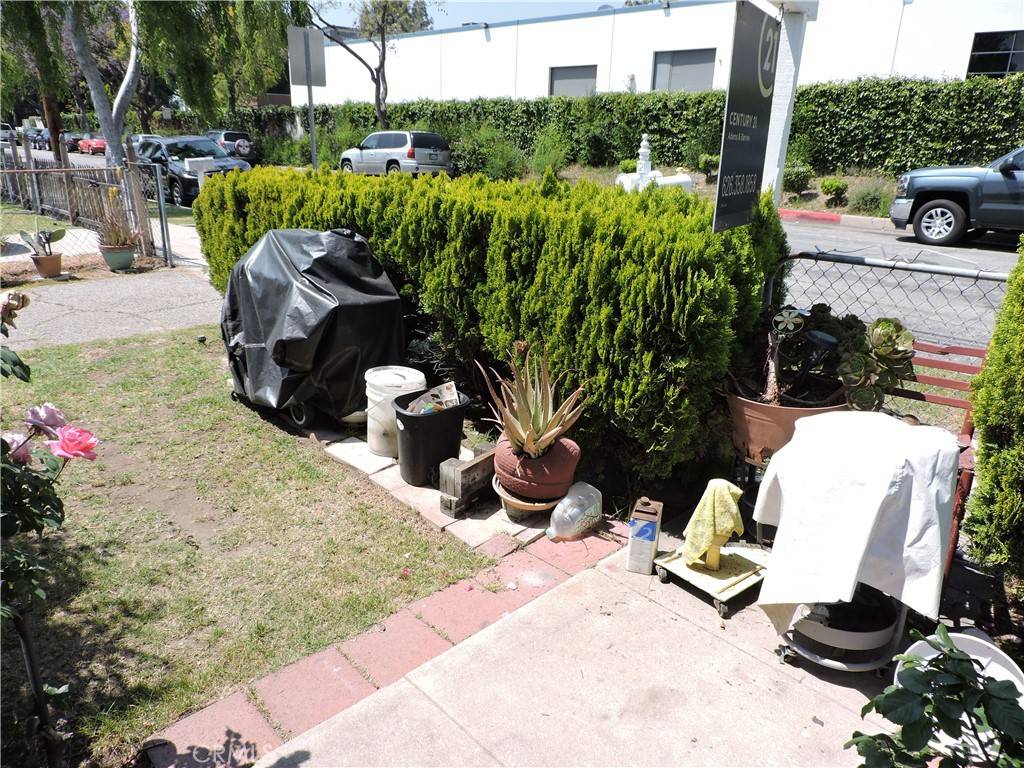 Monrovia, CA 91016,126 E Cypress AVE