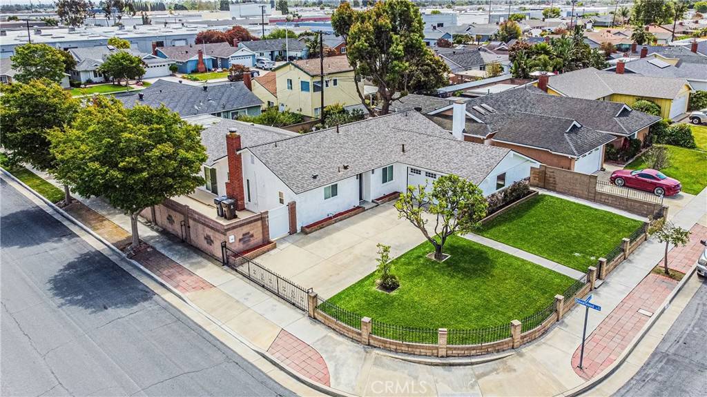 15662 Swan LN, Huntington Beach, CA 92649