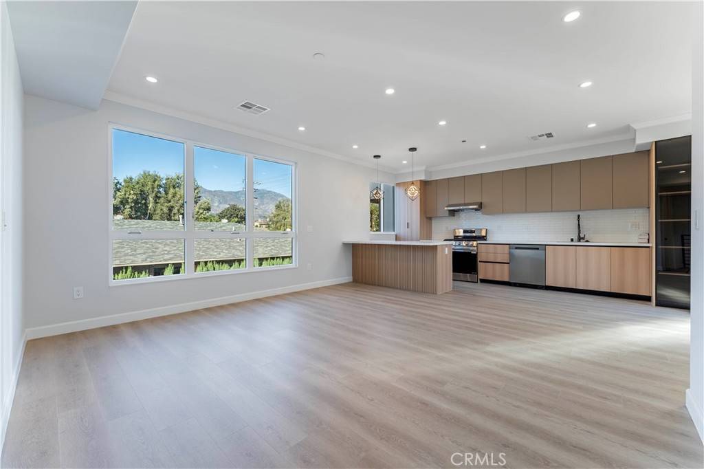 Arcadia, CA 91006,709 S 2nd AVE #2