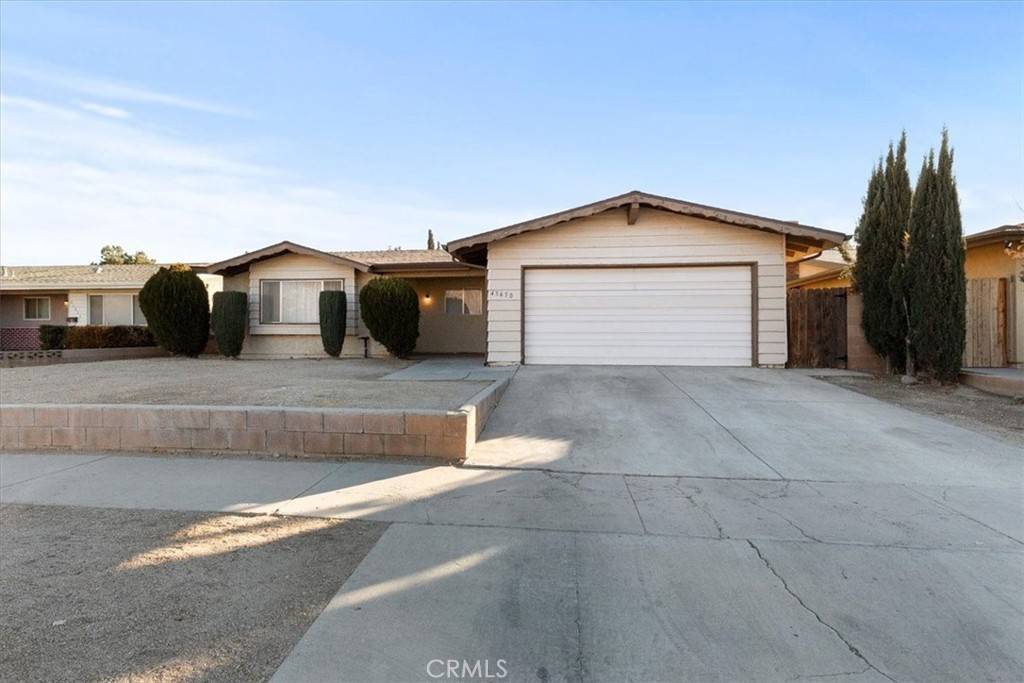 45650 Fig AVE, Lancaster, CA 93534