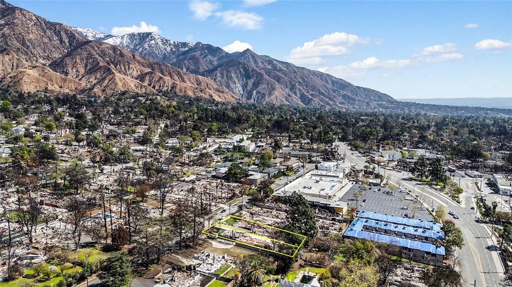 Altadena, CA 91001,686 E Pine ST