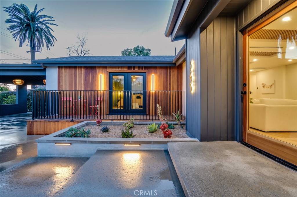 Altadena, CA 91001,345 Figueroa DR
