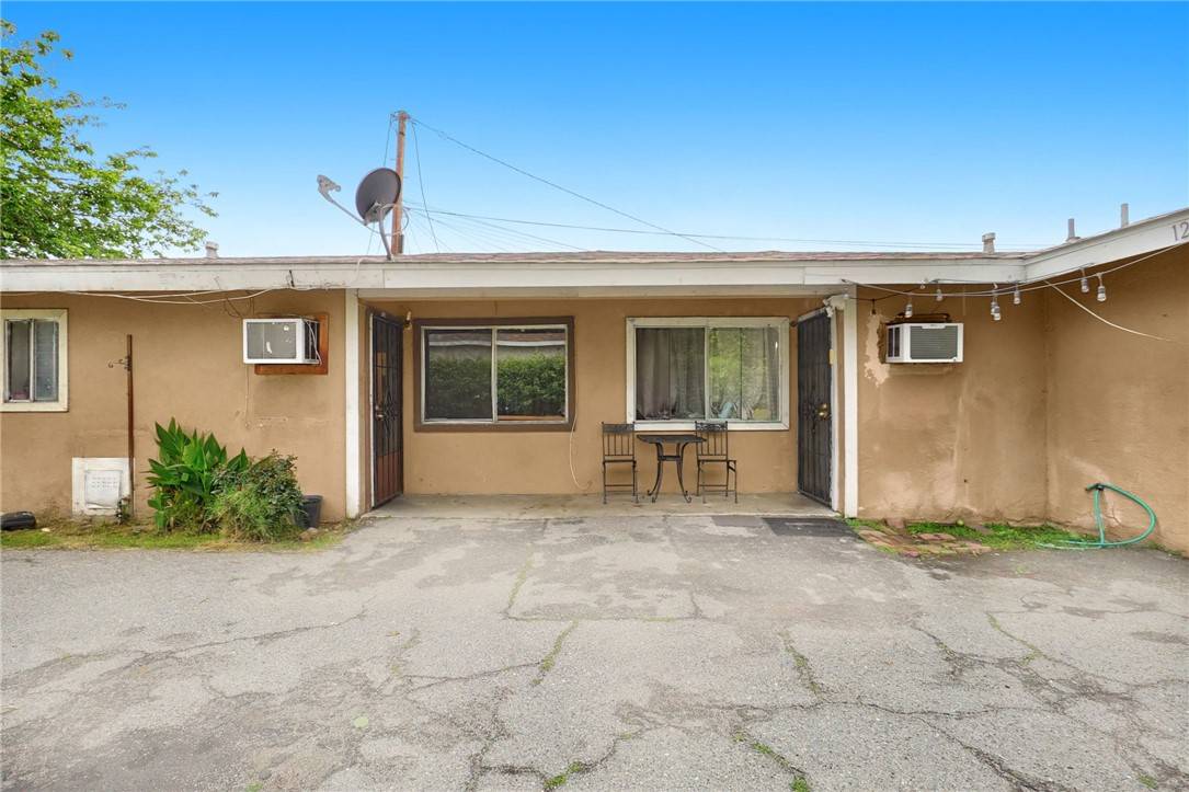 San Bernardino, CA 92410,1214 Huff ST