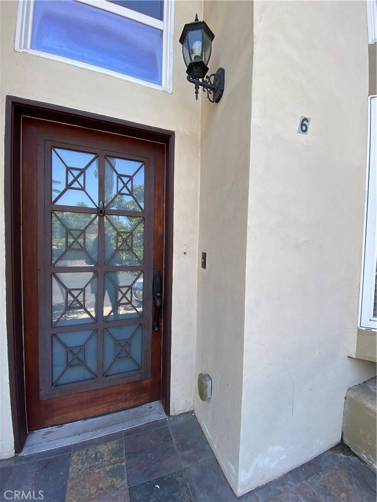 Valley Village, CA 91607,4959 Laurel Canyon BLVD