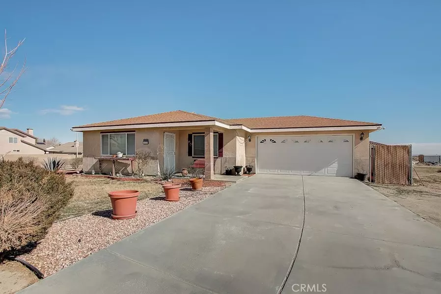 3450 Holiday AVE, Rosamond, CA 93560